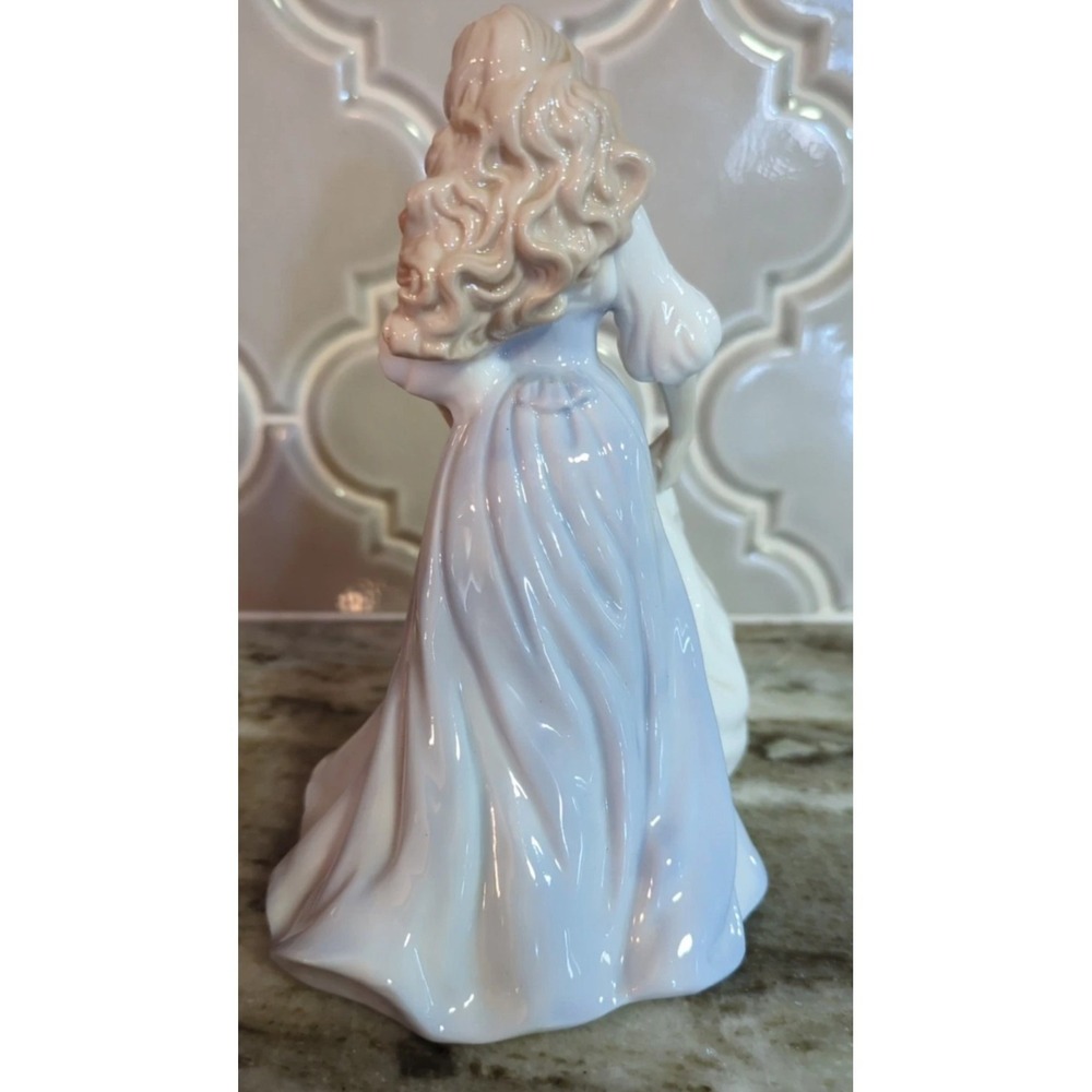 Vintage 1994 House of LLoyd Victorian Lady Porcelain Girl Angel Blue Figurine - Picture 11 of 11